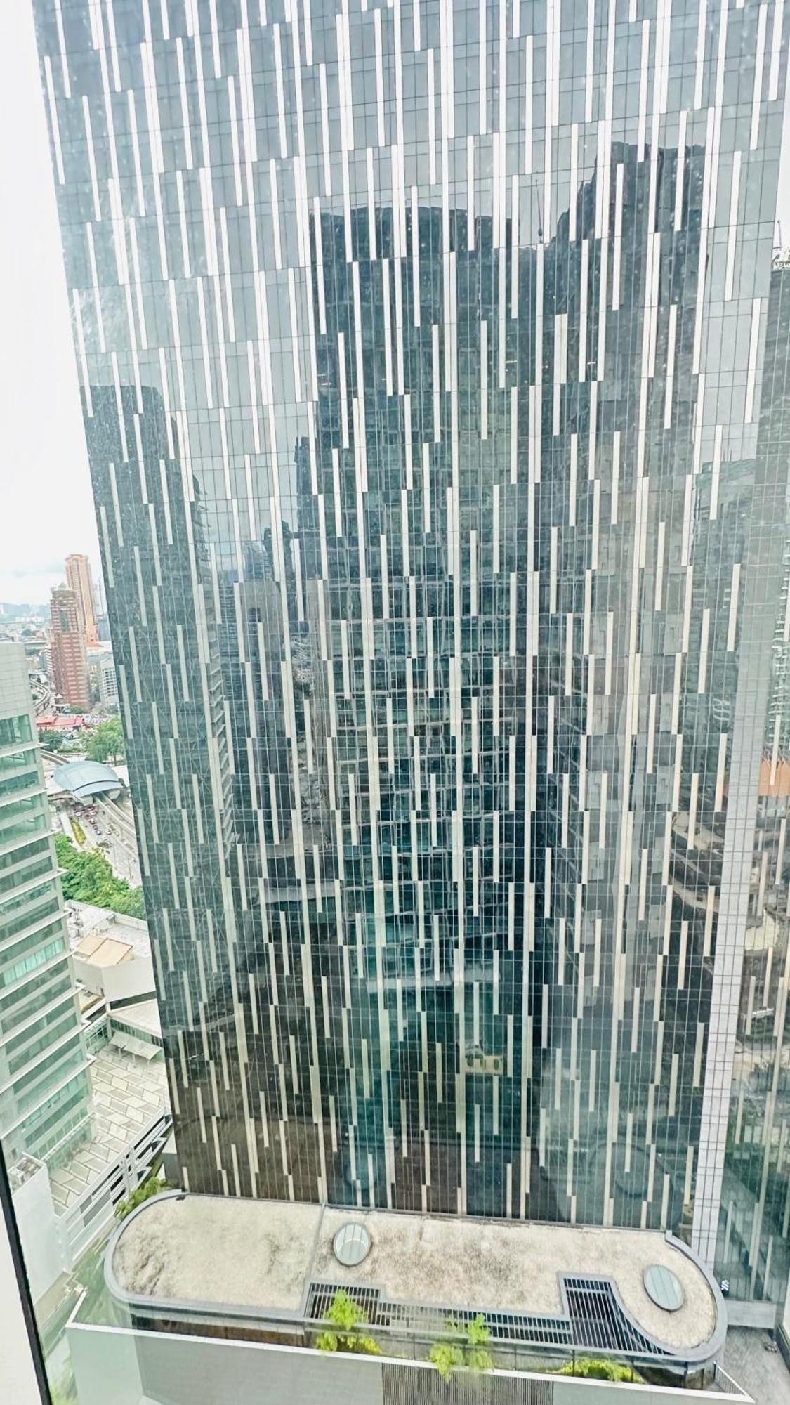 Soho Suites Klcc By Angel 쿠알라룸푸르 외부 사진