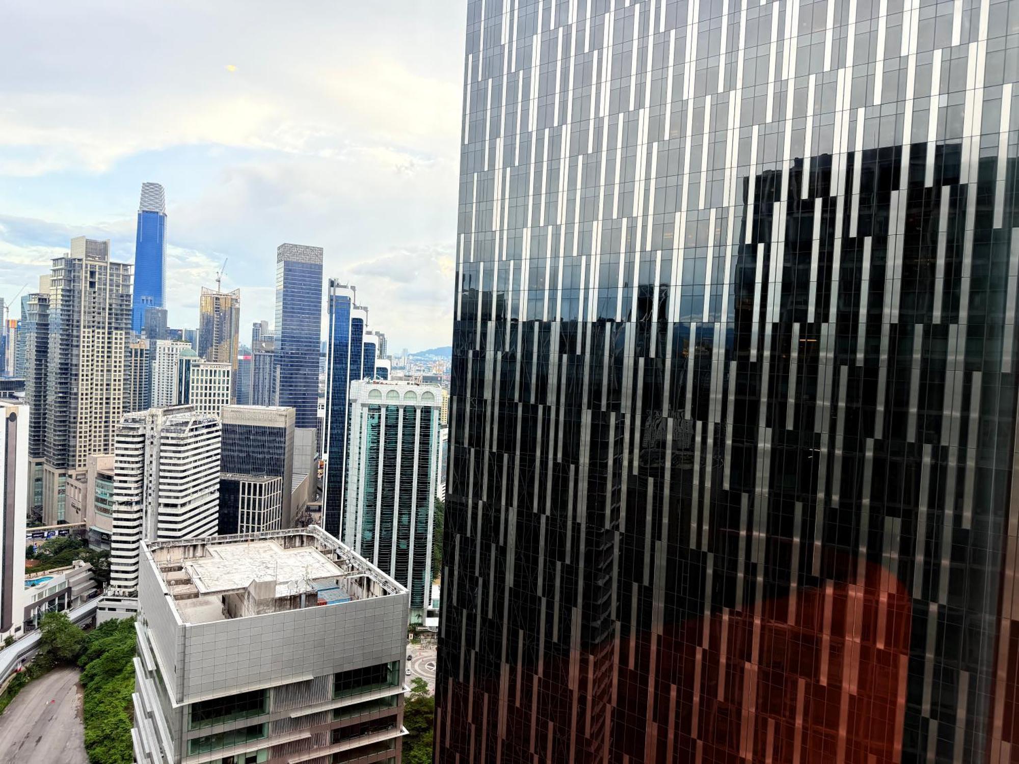 Soho Suites Klcc By Angel 쿠알라룸푸르 외부 사진